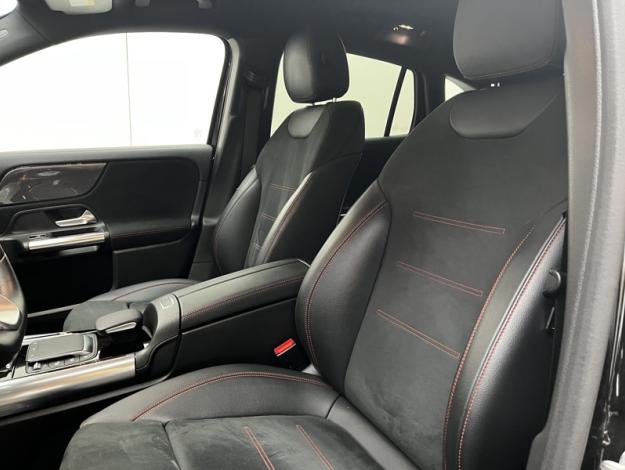 MERCEDES-BENZ GLA 200 d AMG Line  