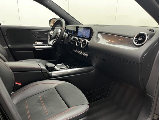 MERCEDES-BENZ GLA 200 d AMG Line  