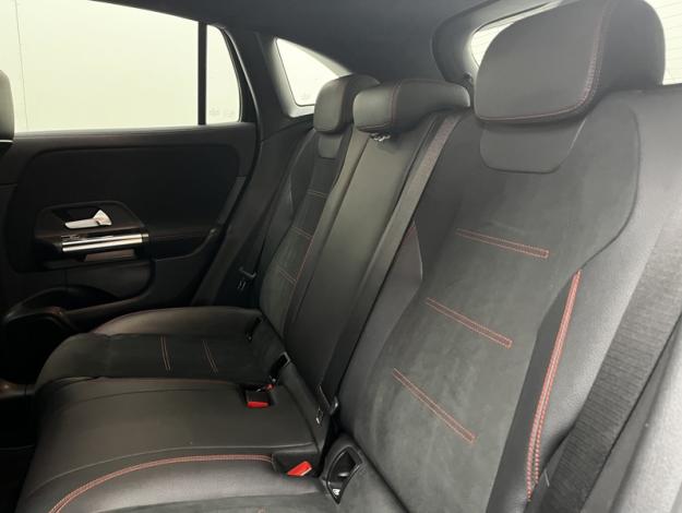 MERCEDES-BENZ GLA 200 d AMG Line  