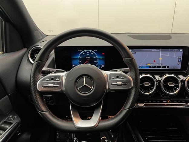 MERCEDES-BENZ GLA 200 d AMG Line  