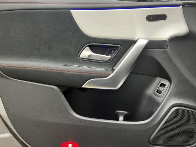 MERCEDES-BENZ CLA Shooting Brake CLA 180 Shooting Brake AMG Line  