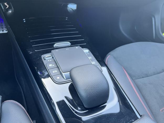 MERCEDES-BENZ A 250 e Berline AMG Pack  