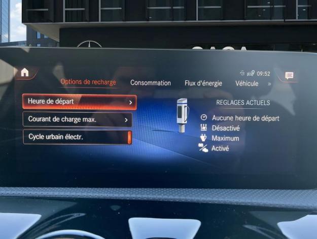 MERCEDES-BENZ A 250 e Berline AMG Pack  