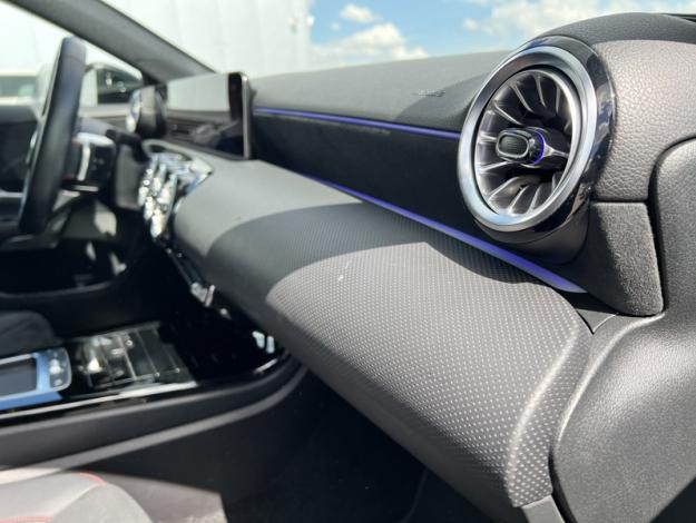 MERCEDES-BENZ A 180 d AMG Pack Night Facelift  