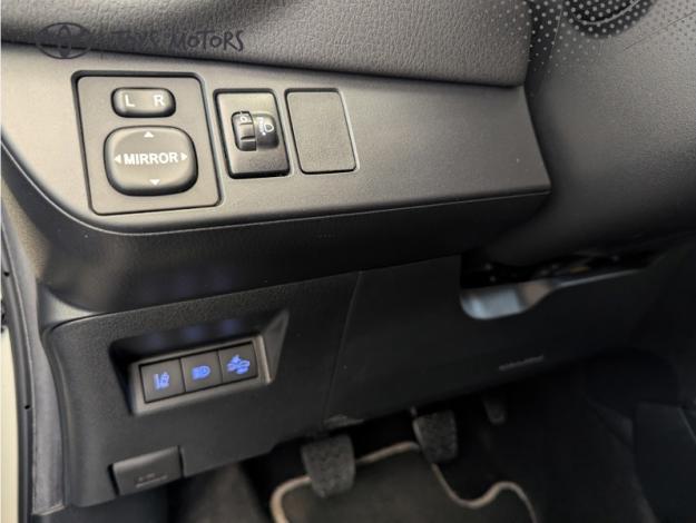 TOYOTA Yaris Design Y20  1.5 111 ch 