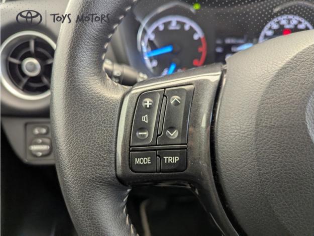 TOYOTA Yaris Design Y20  1.5 111 ch 
