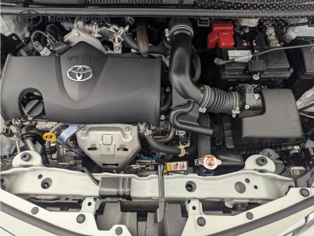 TOYOTA Yaris Design Y20  1.5 111 ch 