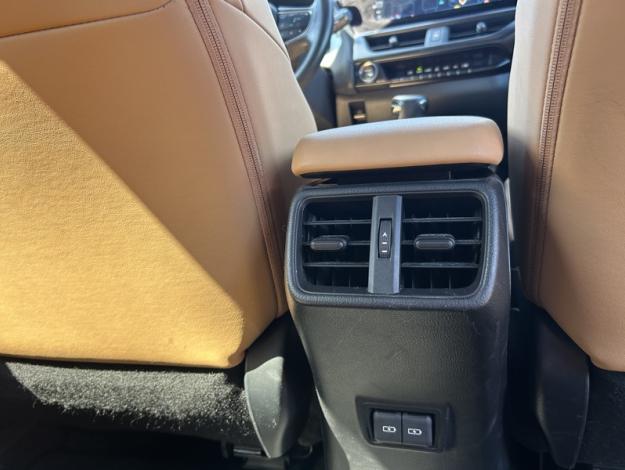 LEXUS UX 250H 2WD Luxe techno  