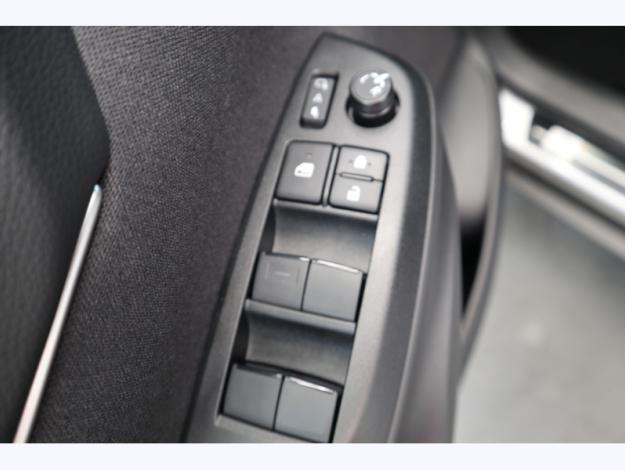 TOYOTA Yaris Cross Hybrid 2WD Trail   