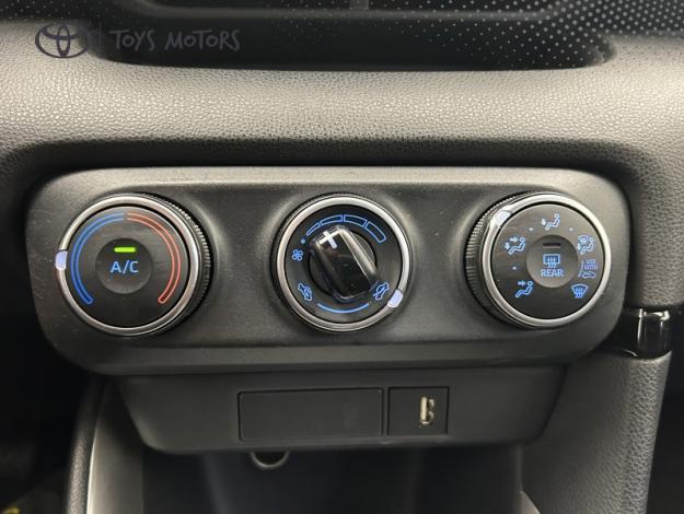 TOYOTA Yaris 120 VVT-i Dynamic  