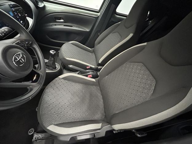 TOYOTA Aygo X 1.0 VVT-i 72 Design   