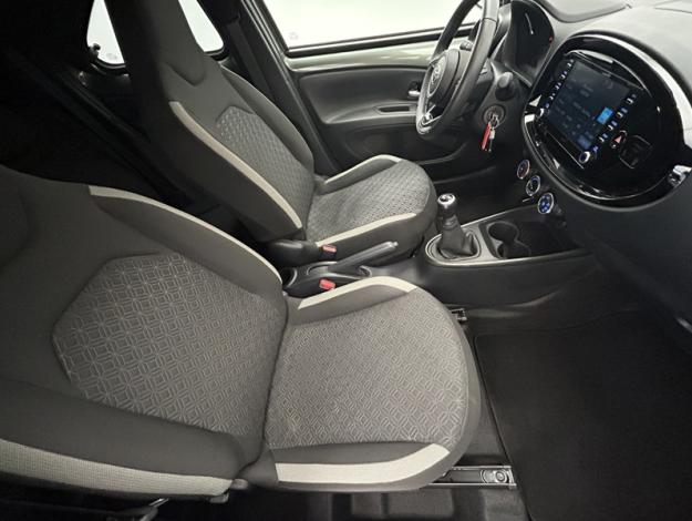 TOYOTA Aygo X 1.0 VVT-i 72 Design   