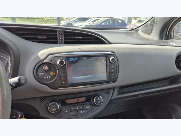 TOYOTA Yaris 100 VVT-i CVT Collection  