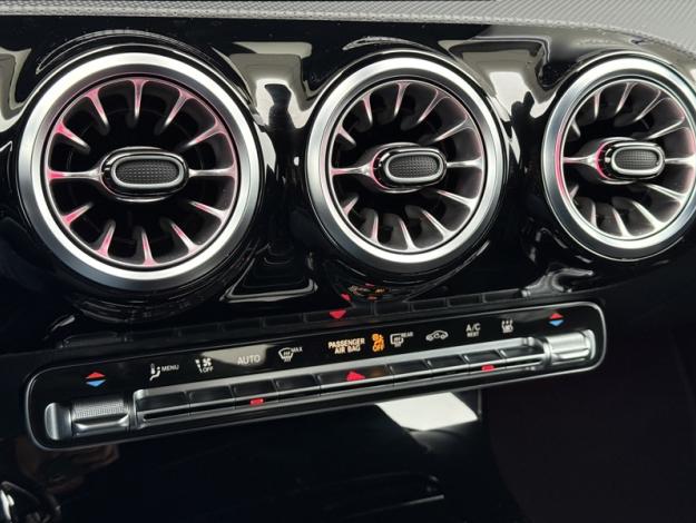 MERCEDES-BENZ CLA Coupé CLA 250 e Coupé AMG Line  