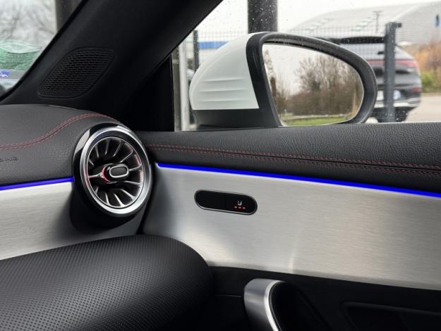 MERCEDES-BENZ CLA Coupé CLA 250 e Coupé AMG Line  