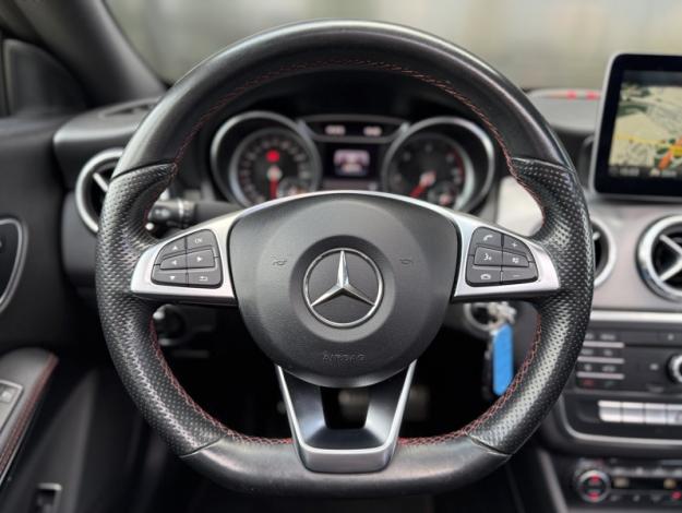 MERCEDES-BENZ CLA Coupé 180d Fascination  