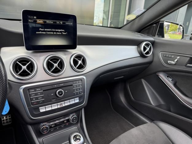 MERCEDES-BENZ CLA Coupé 180d Fascination  