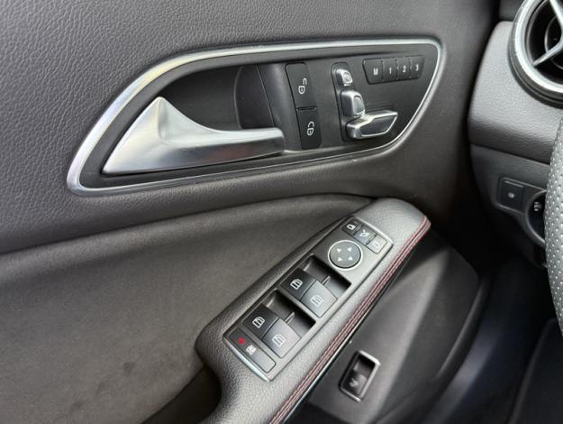 MERCEDES-BENZ CLA Coupé 180d Fascination  