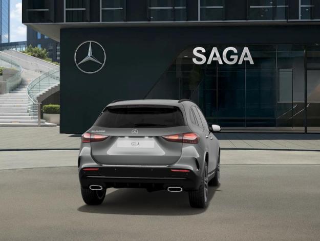 MERCEDES-BENZ GLA 200 AMG Line  GLA 200 AMG Line