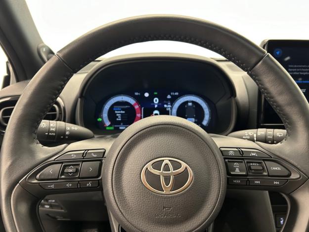 TOYOTA Yaris Cross 1.5 HYBRID 130H PREMIERE   