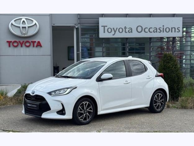 TOYOTA Yaris 116h Design  