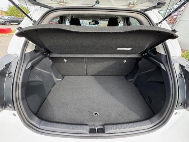 TOYOTA Yaris 116h Design  