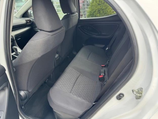 TOYOTA Yaris 116h Design  