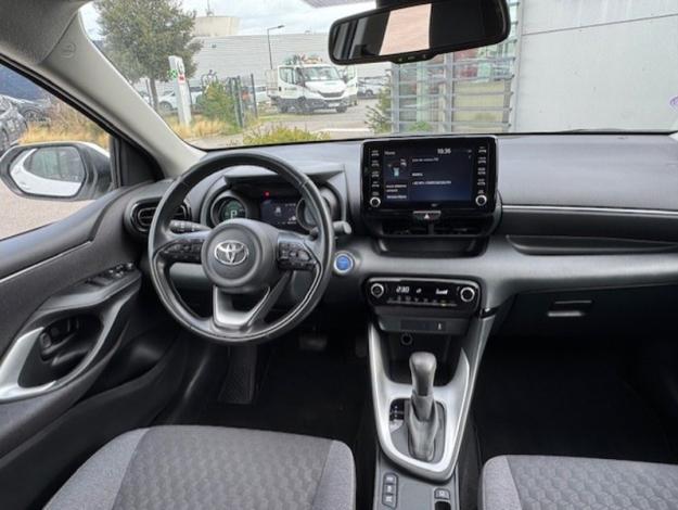 TOYOTA Yaris 116h Design  