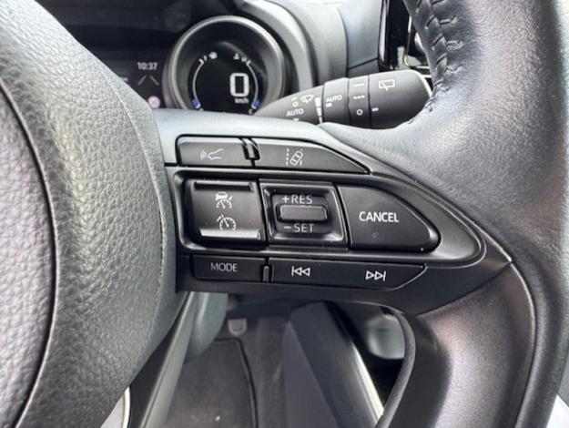 TOYOTA Yaris 116h Design  