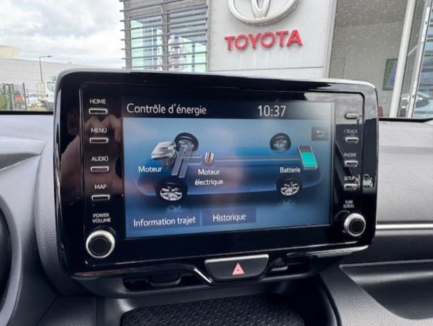 TOYOTA Yaris 116h Design  
