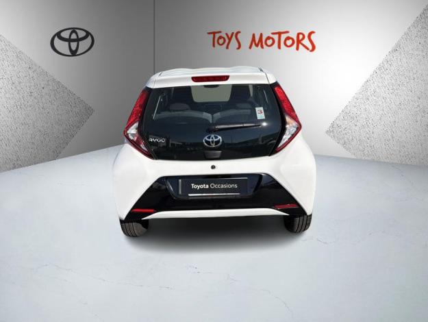 TOYOTA Aygo 1.0 VVT-i x-play  