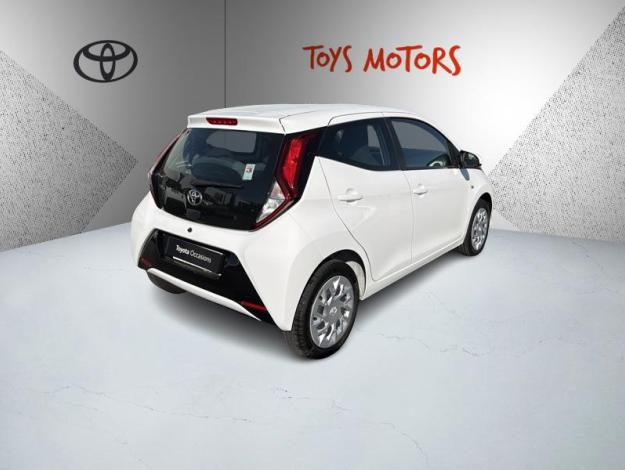 TOYOTA Aygo 1.0 VVT-i x-play  