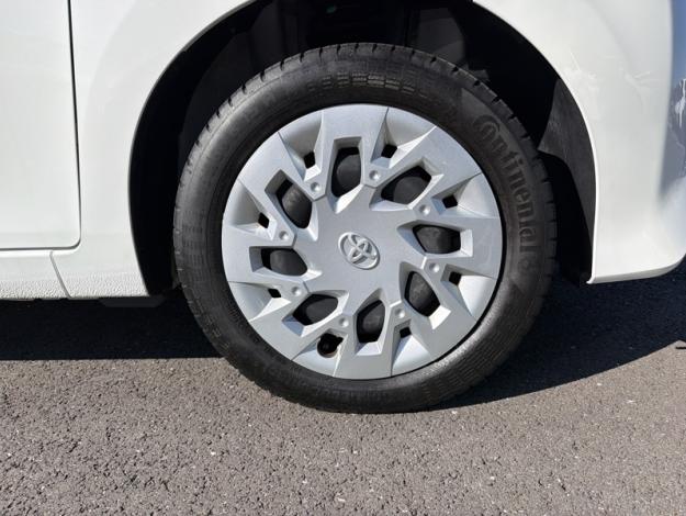 TOYOTA Aygo 1.0 VVT-i x-play  