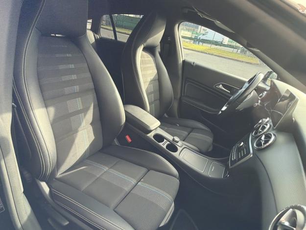 MERCEDES-BENZ CLA Shooting Brake CLA 250 SB Sensation  