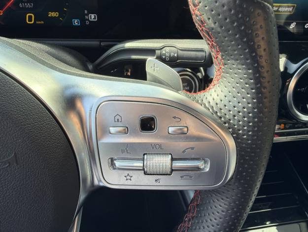 MERCEDES-BENZ GLA 200 d AMG Line  