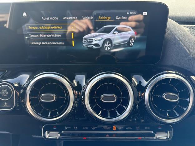 MERCEDES-BENZ GLA 200 d AMG Line  