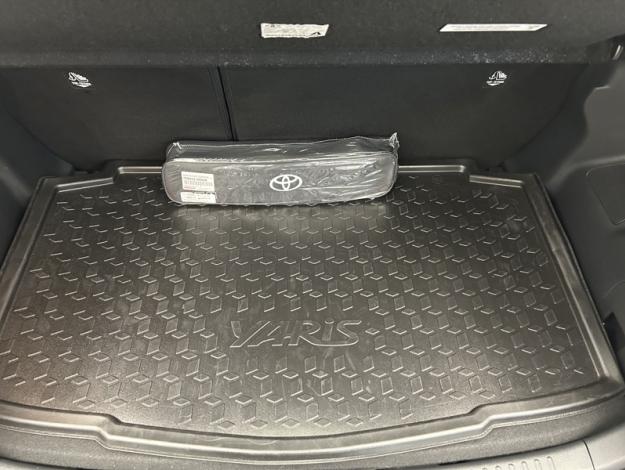 TOYOTA Yaris 116h Dynamic  
