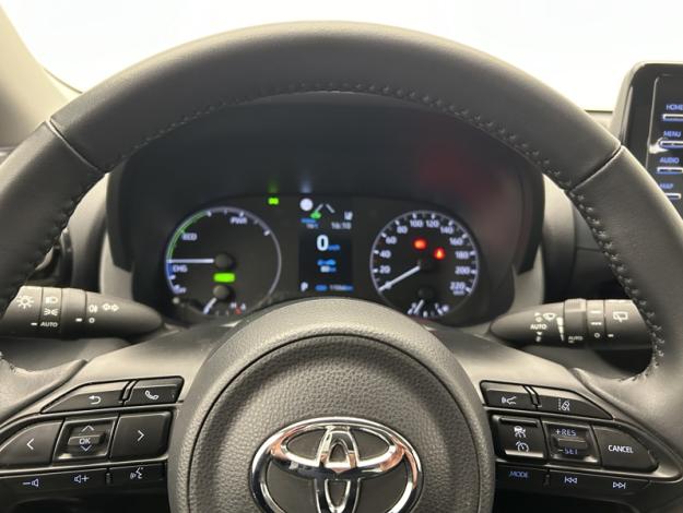 TOYOTA Yaris 116h Dynamic  