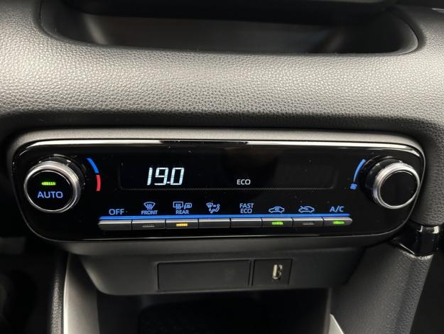 TOYOTA Yaris 116h Dynamic  