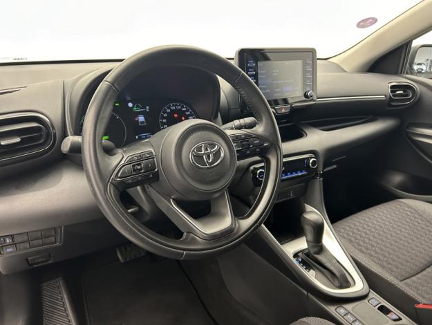 TOYOTA Yaris 116h Dynamic  