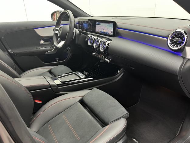 MERCEDES-BENZ CLA Coupé CLA 180 Coupé AMG Line  