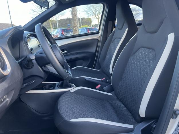 TOYOTA Aygo X 1.0 VVT-i 72 Design  