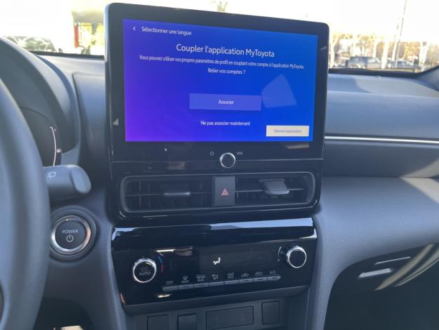 TOYOTA Yaris Cross Hybrid 2WD Design   