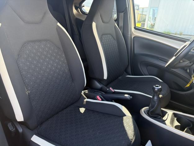 TOYOTA Aygo X 1.0 VVT-i 72 Design   