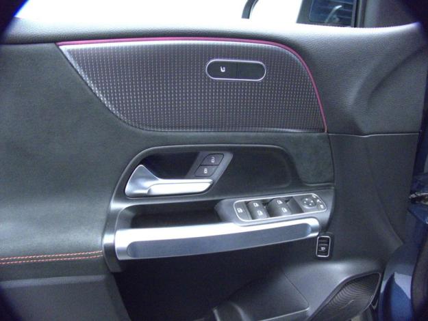 MERCEDES-BENZ EQB 250 AMG Line  