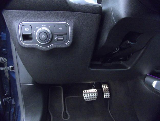 MERCEDES-BENZ EQB 250 AMG Line  