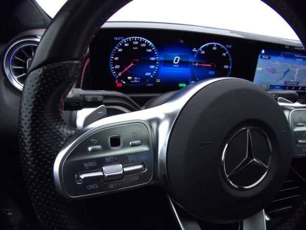 MERCEDES-BENZ EQB 250 AMG Line  