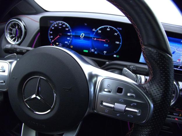 MERCEDES-BENZ EQB 250 AMG Line  