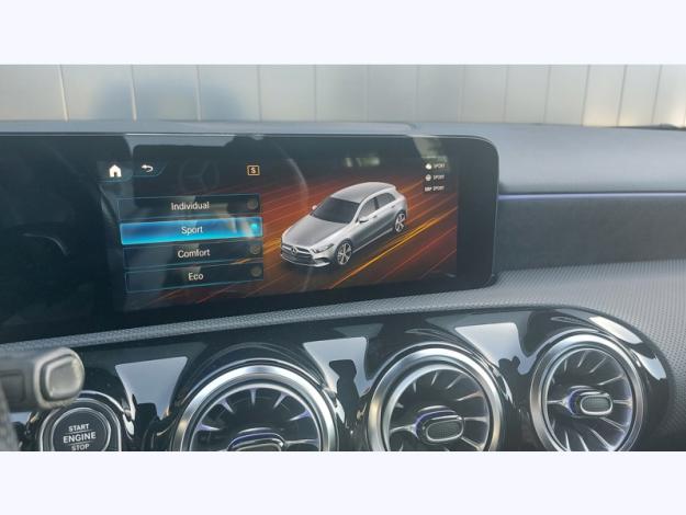 MERCEDES-BENZ Classe A 200 d AMG Line  