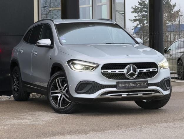 MERCEDES-BENZ GLA 250 e Progressive Line  